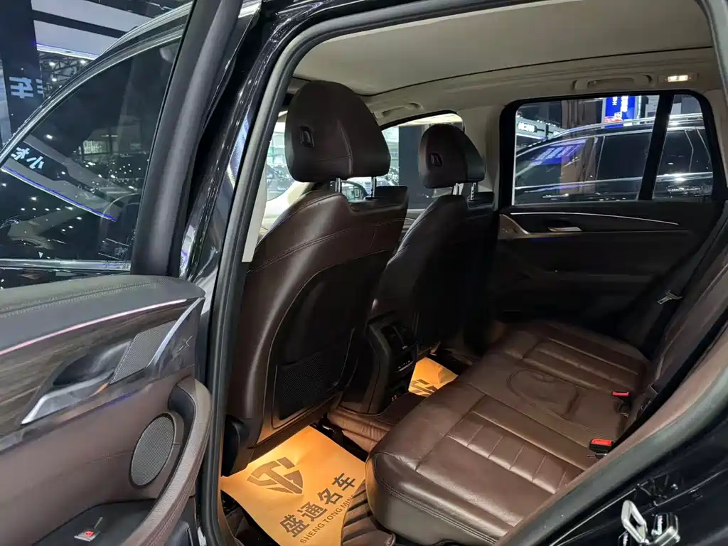 BMW X3 — миниатюра 13