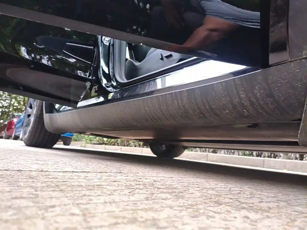 Tesla Model Y — миниатюра 21