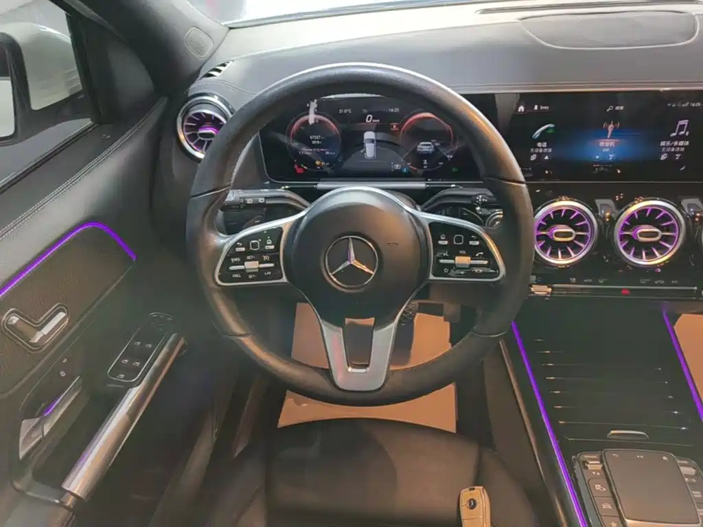 Mercedes-Benz GLA — миниатюра 11