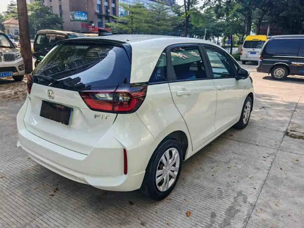 Honda Fit — миниатюра 4