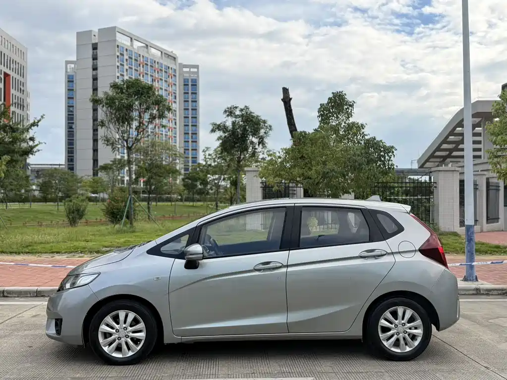 Honda Fit — миниатюра 3