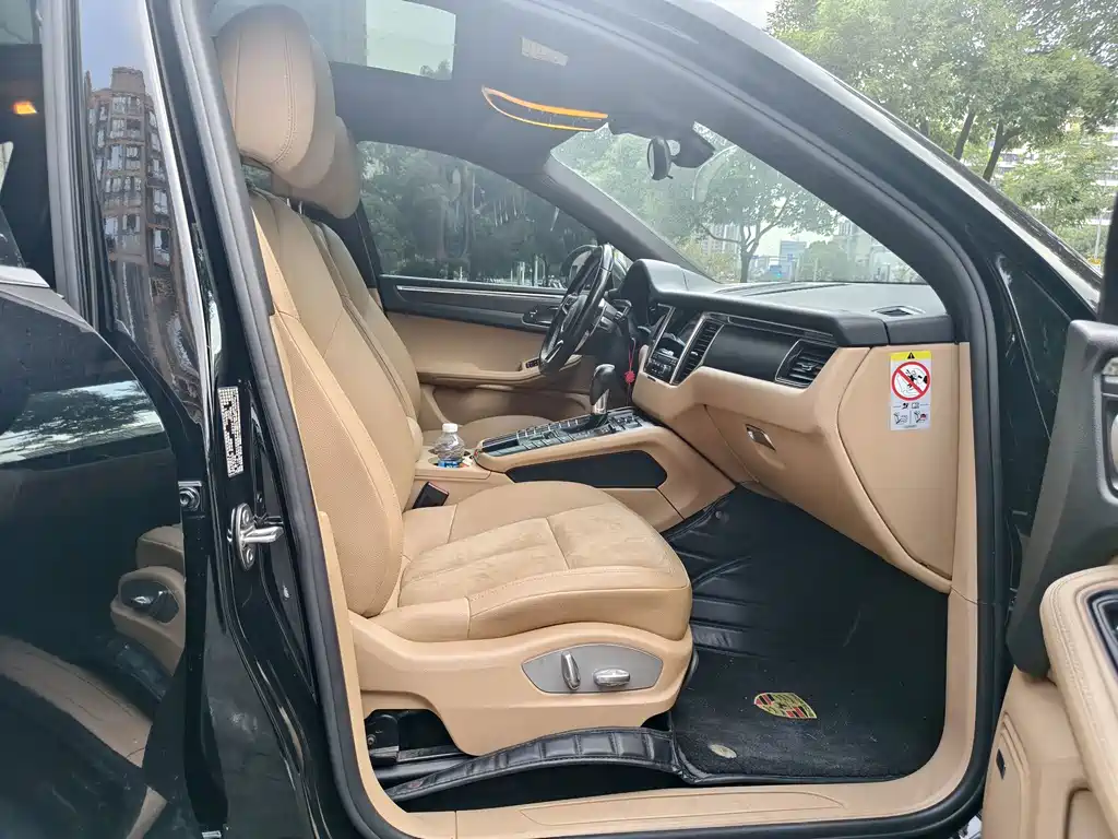 Porsche Macan — миниатюра 10