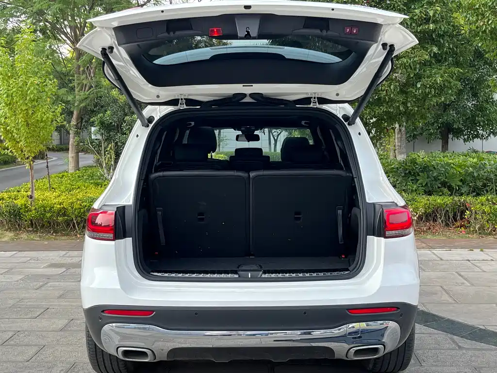 Mercedes-Benz GLB — миниатюра 21