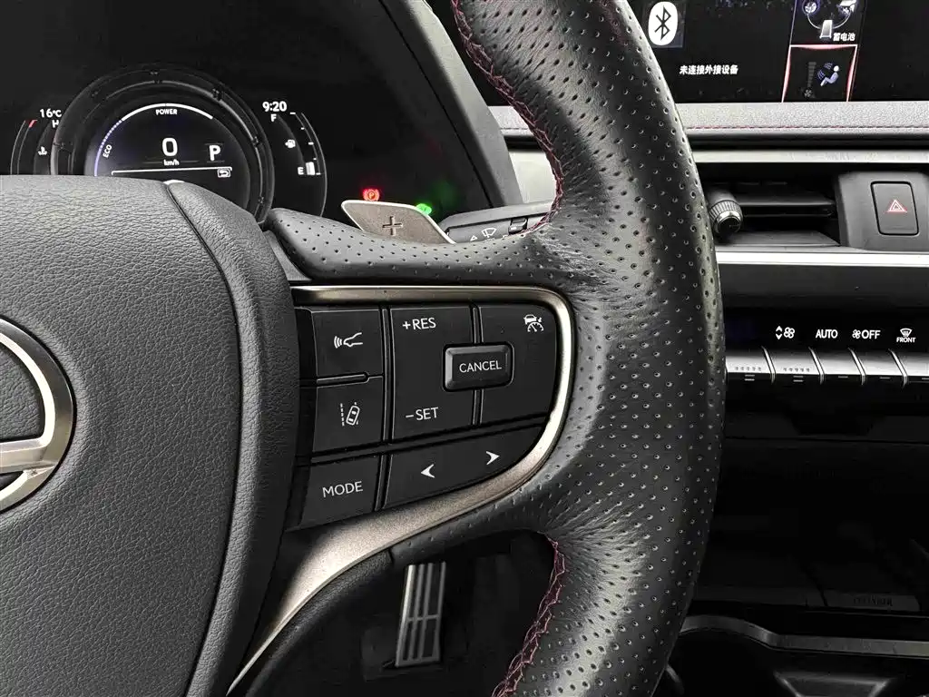 Lexus UX — миниатюра 24