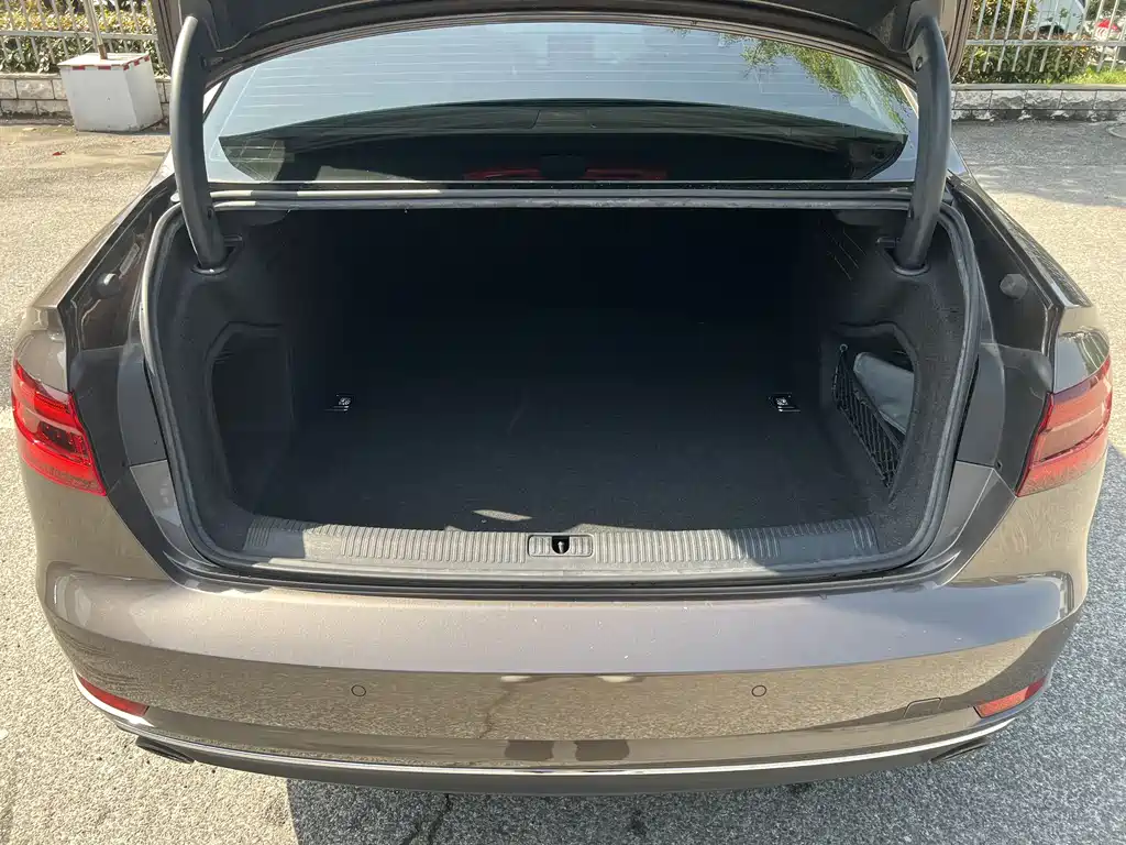 Audi A4L 2018 30 40 TFSI
