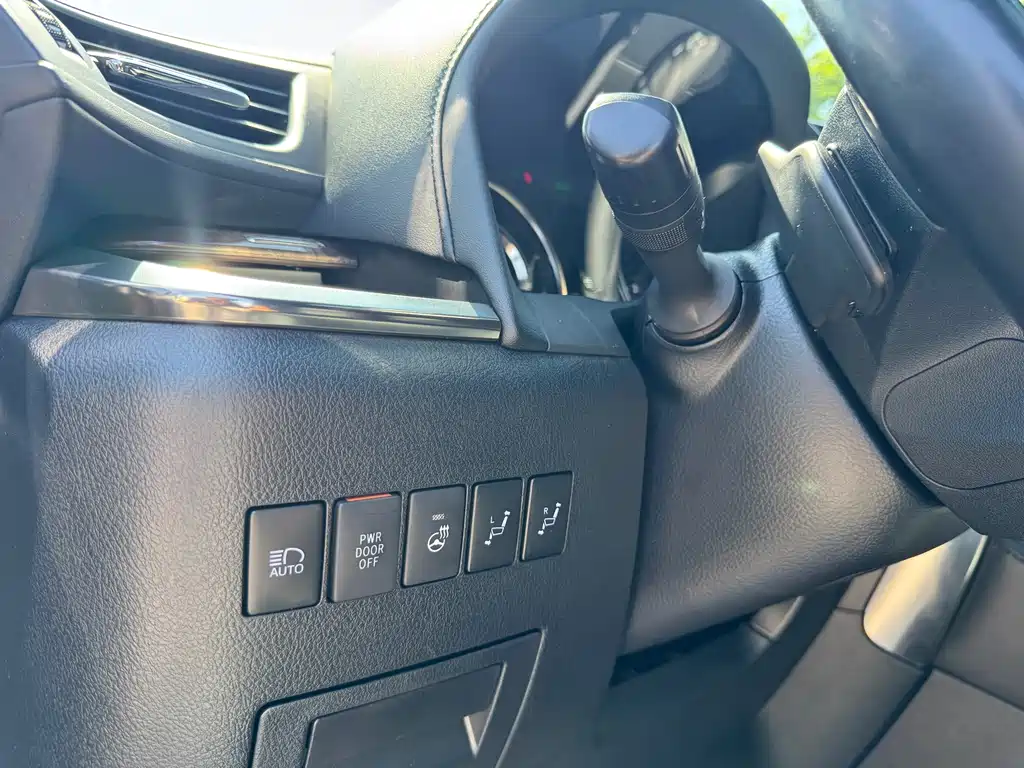 Toyota Vellfire — фотографии объявления, Фото 17