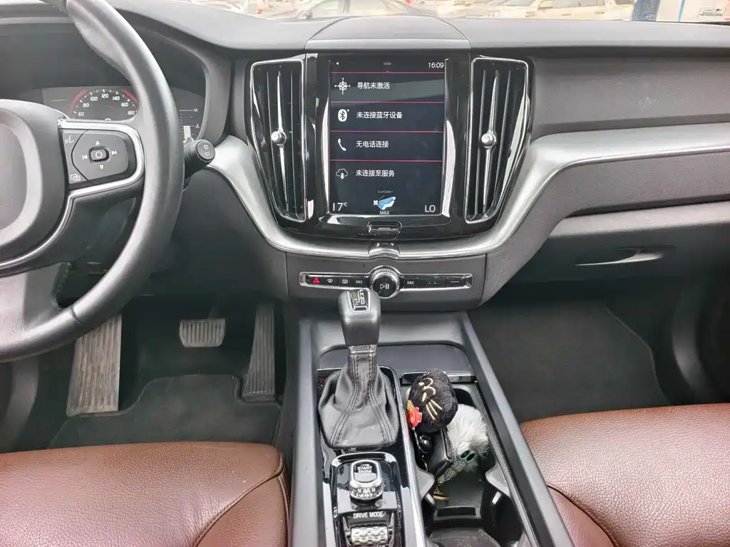 Volvo XC60 — миниатюра 12
