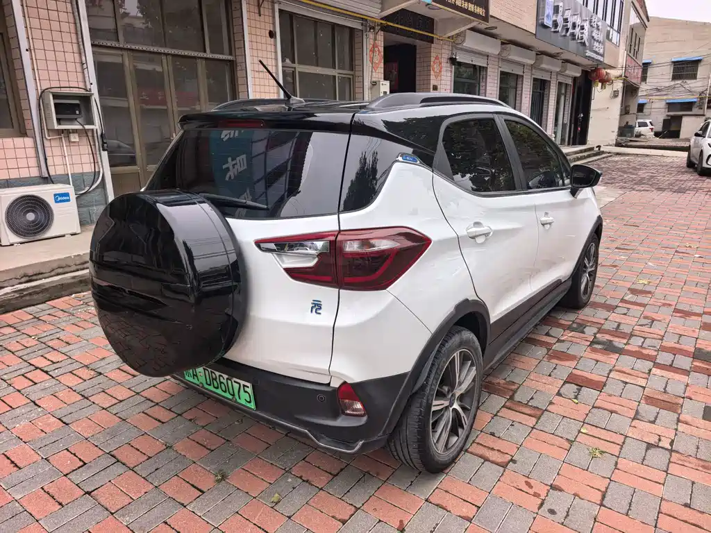 BYD Yuan EV — миниатюра 3