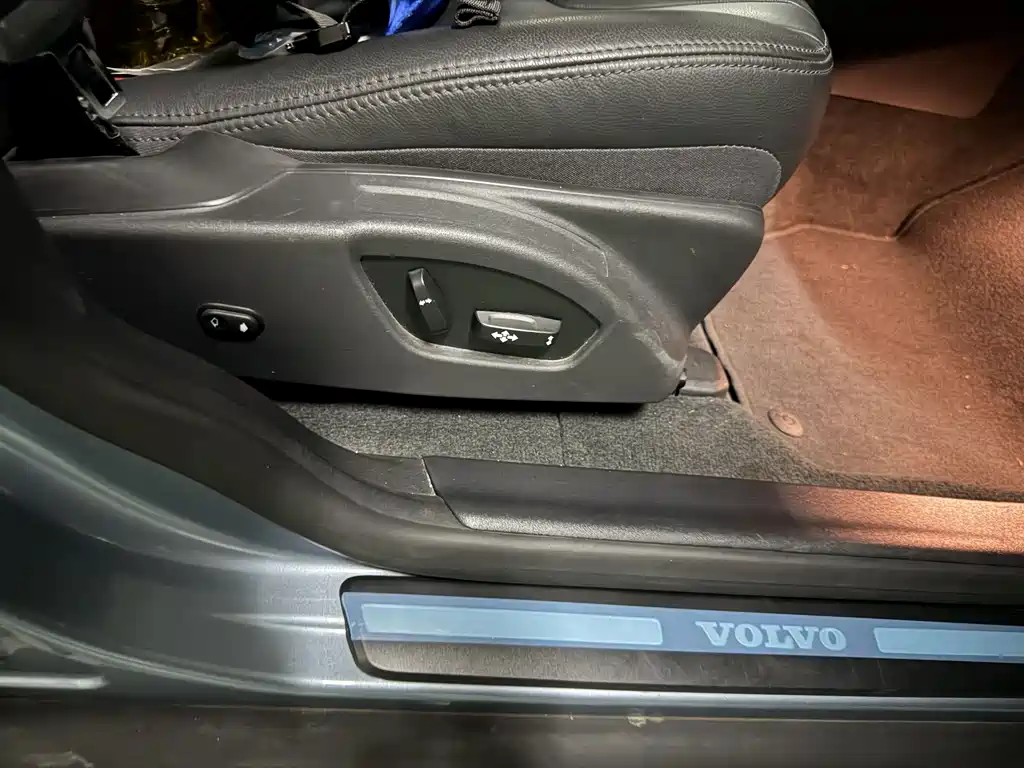 Volvo XC60 — миниатюра 13