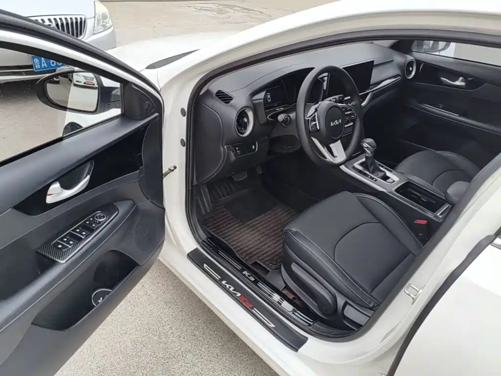 Kia K3 — миниатюра 16