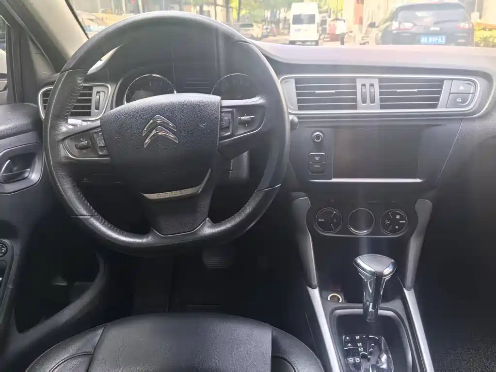 Citroen C3-XR — миниатюра 7