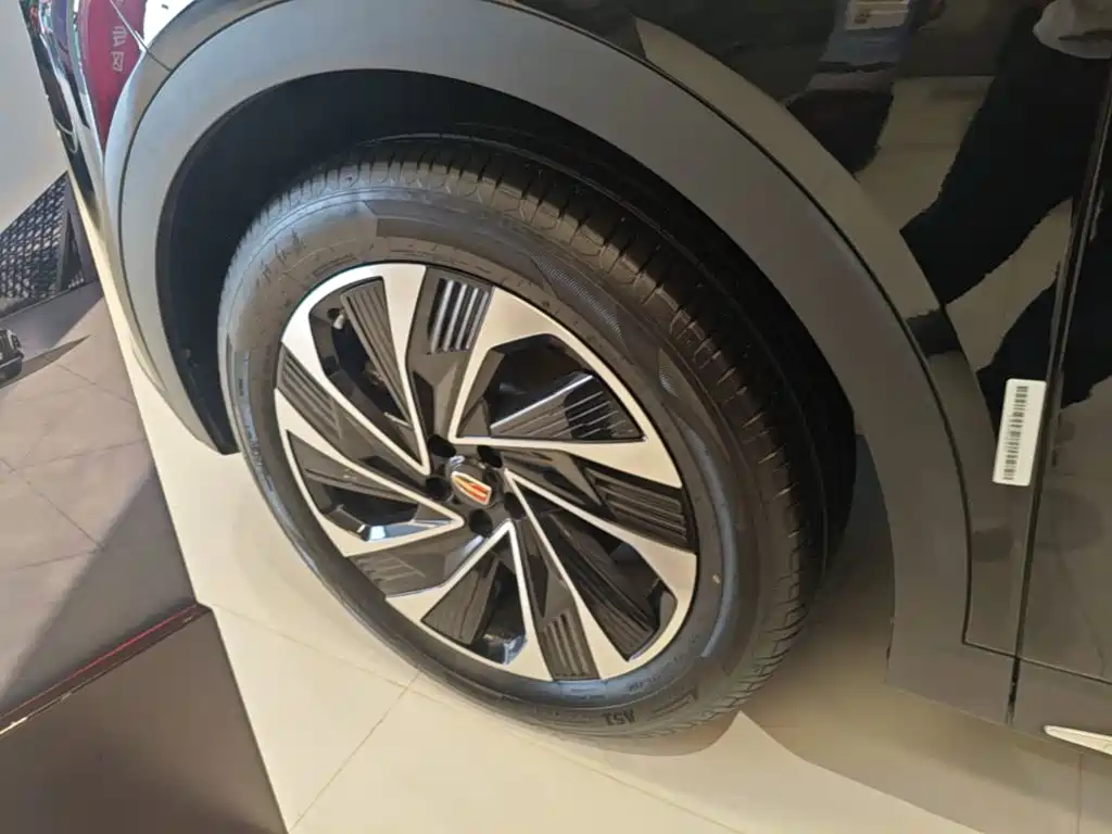 Hongqi Hongqi HS7 PHEV — миниатюра 23