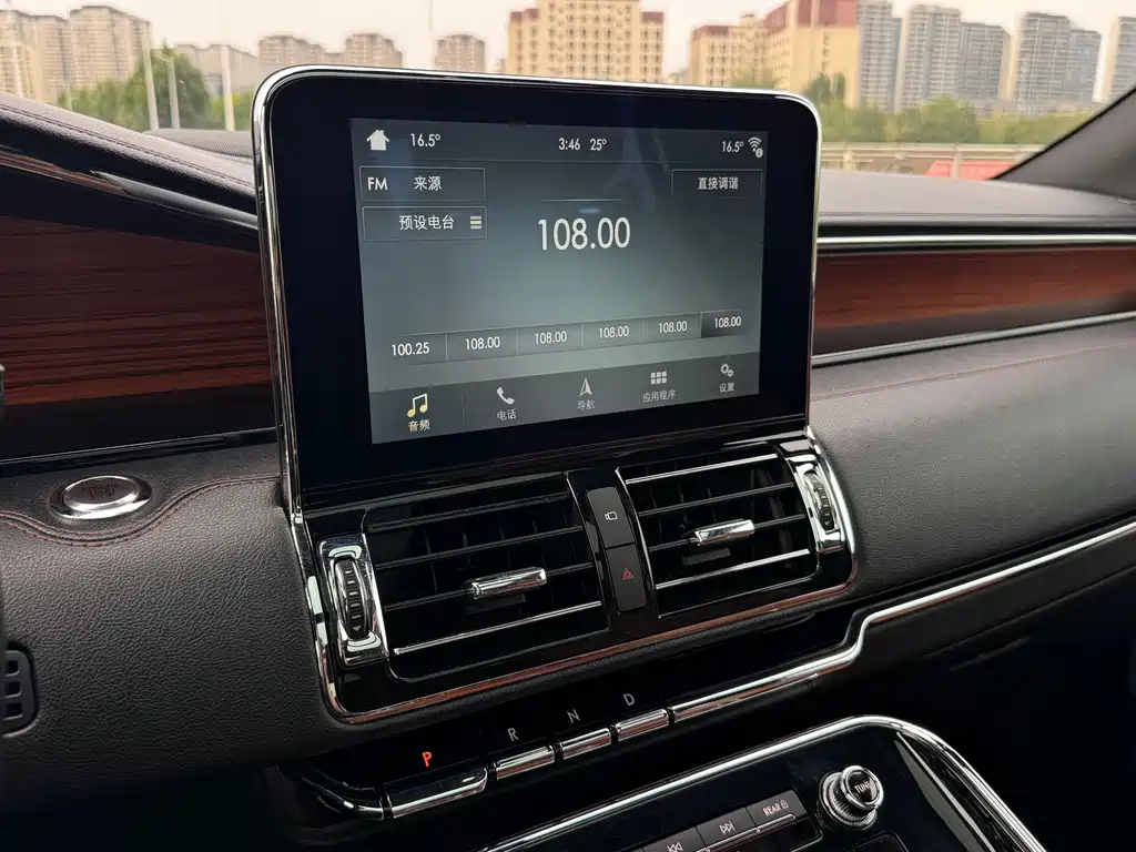 Lincoln Navigator — миниатюра 21