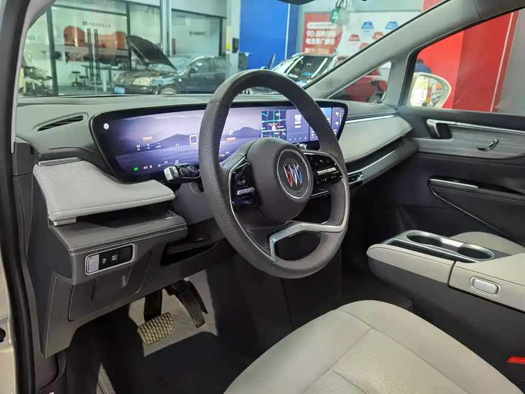 Buick GL8 2025 Smart