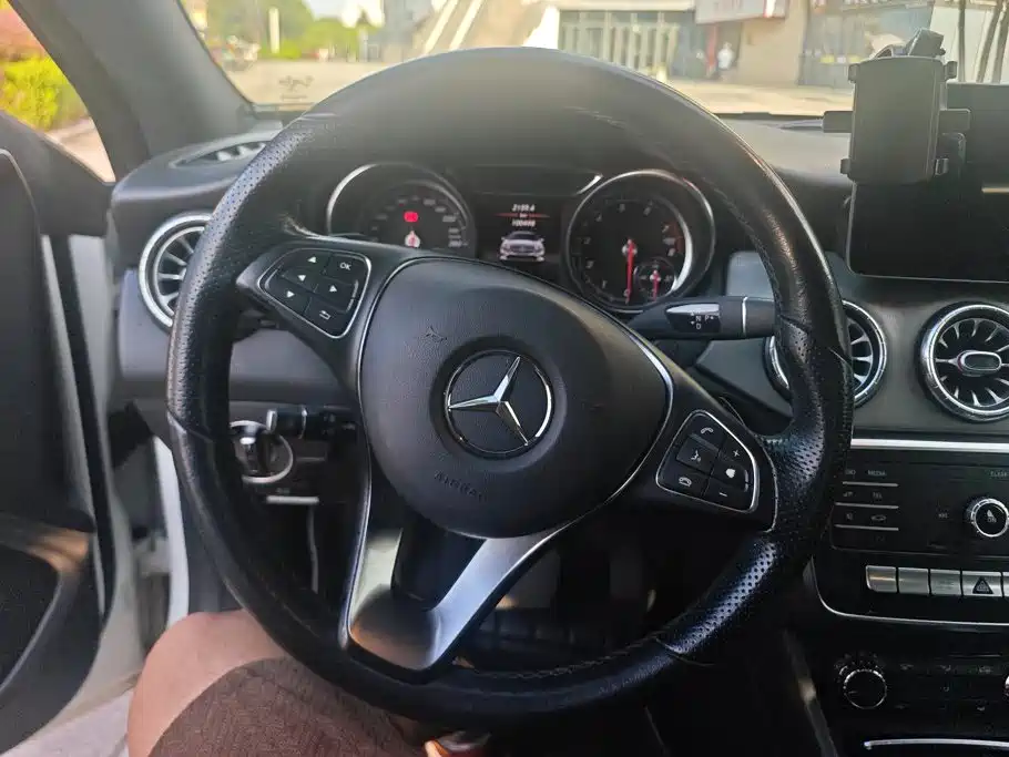 Mercedes-Benz CLA (Import) — миниатюра 15