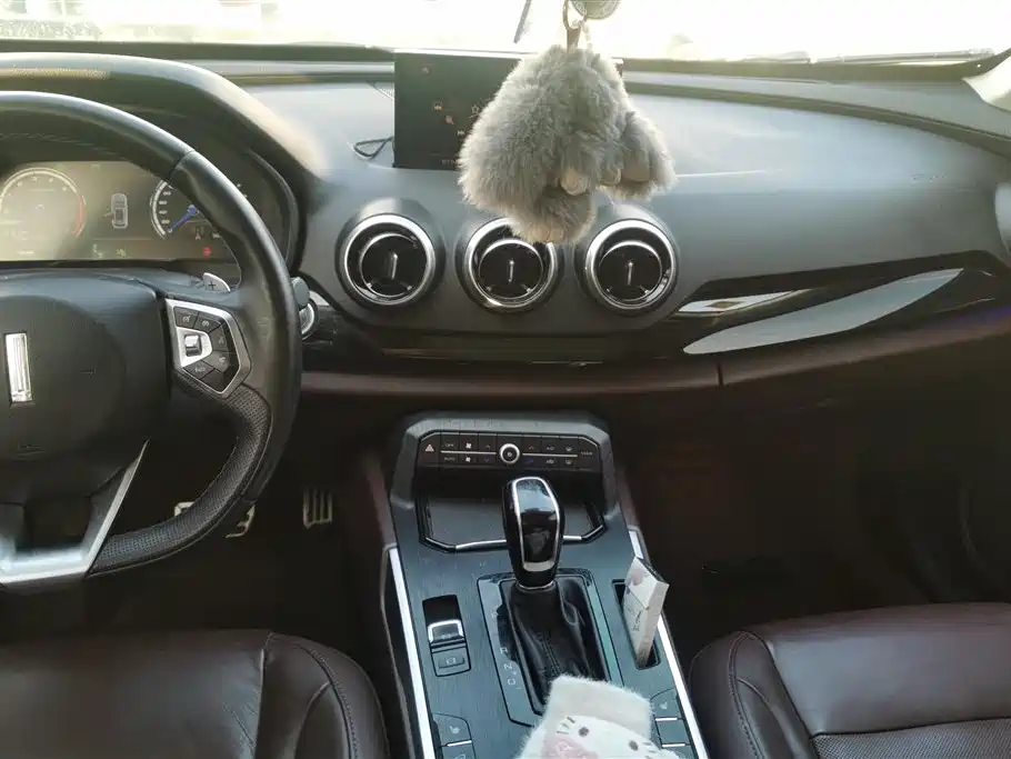 WEI PAI WEI BRAND VV7