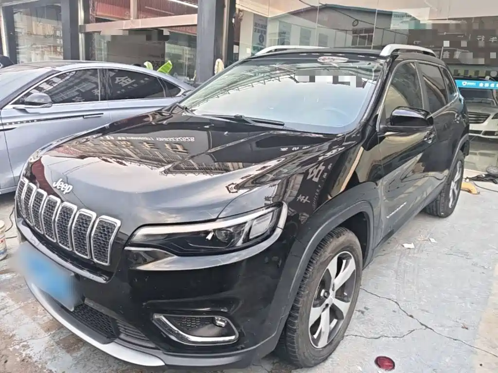 Jeep Cherokee — миниатюра 2