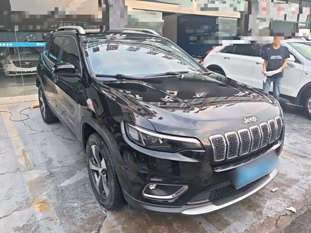 Jeep Cherokee — миниатюра 4