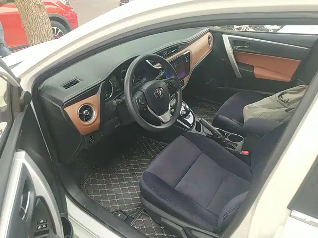 Toyota Corolla Hybrid — миниатюра 16