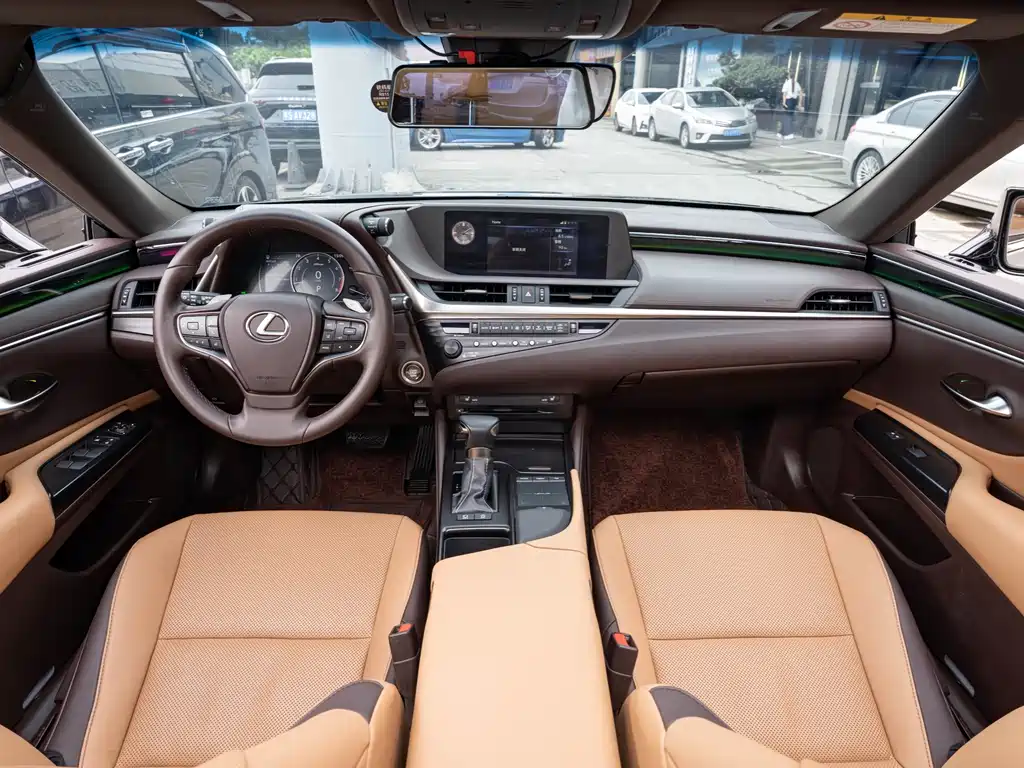 Lexus ES — миниатюра 13