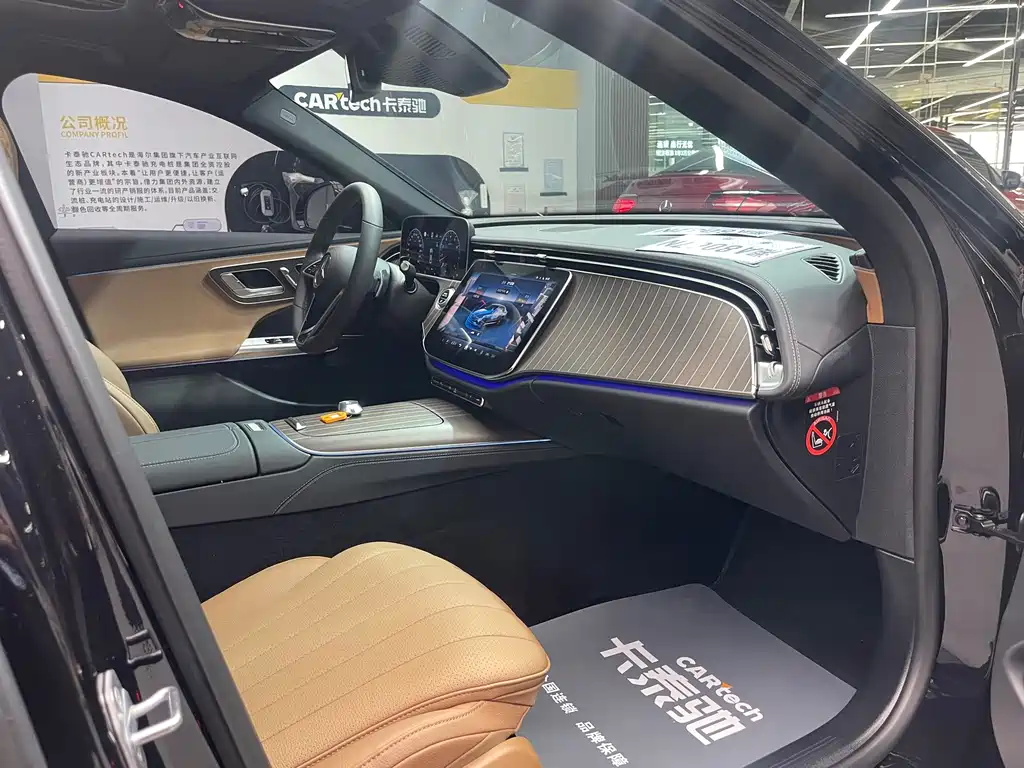 Mercedes-Benz E-Class — миниатюра 12