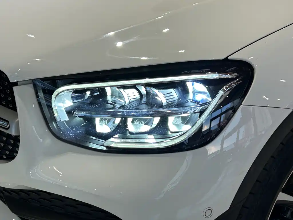 Mercedes-Benz GLC — миниатюра 2