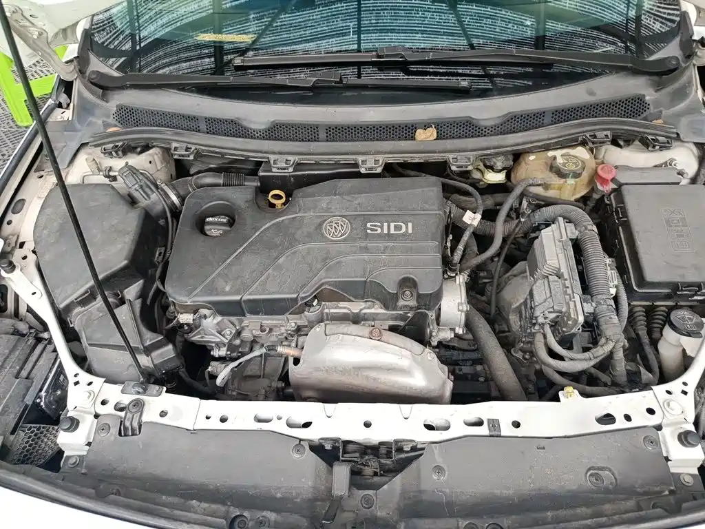 Buick Verano — миниатюра 11