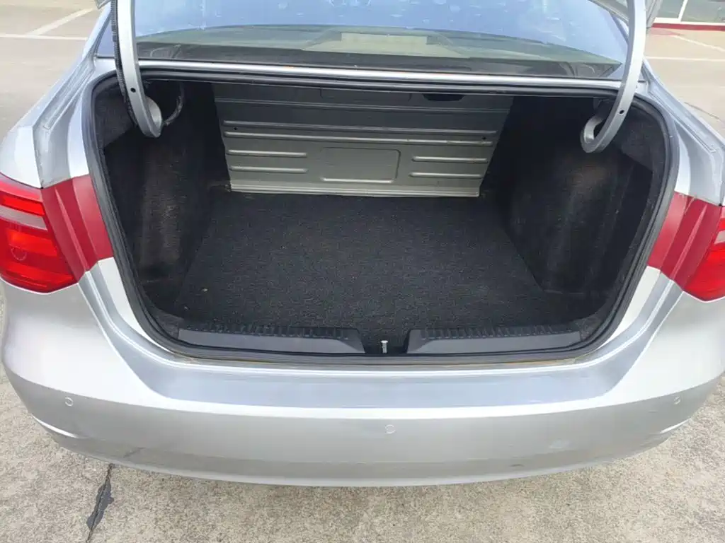 Volkswagen Jetta — миниатюра 19