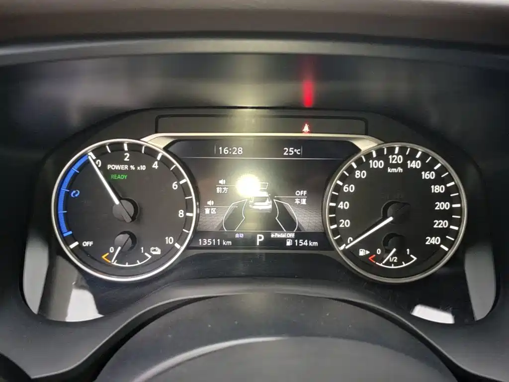 Nissan X-Trail — миниатюра 12