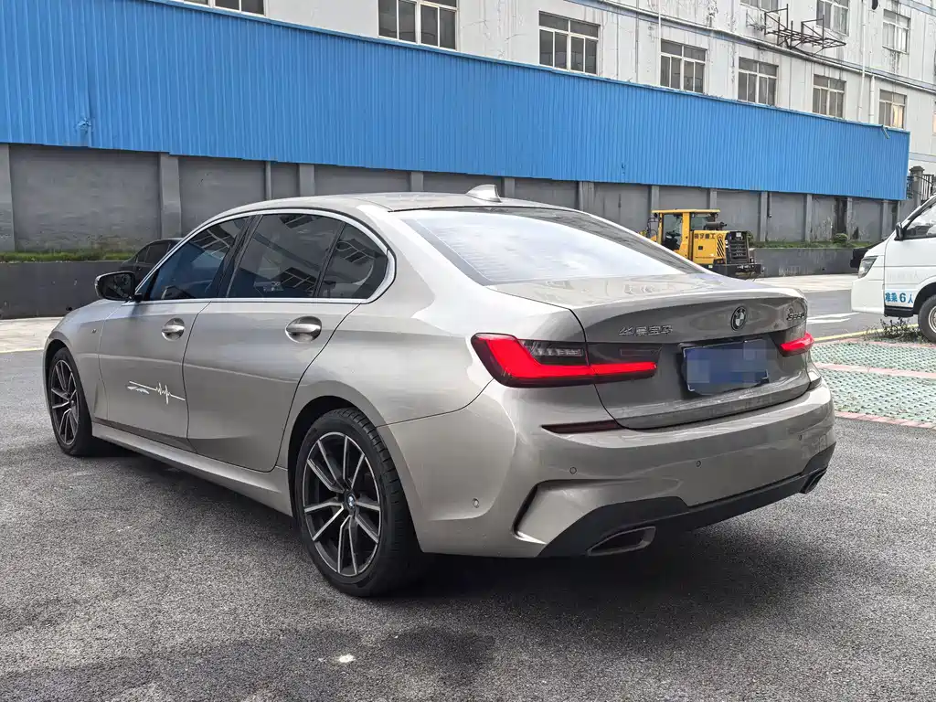 BMW 3 Series — миниатюра 11