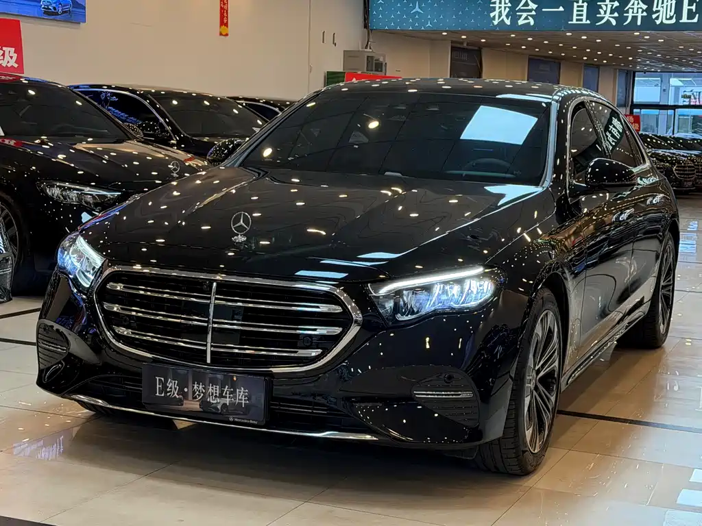 Mercedes-Benz E-Class — миниатюра 2