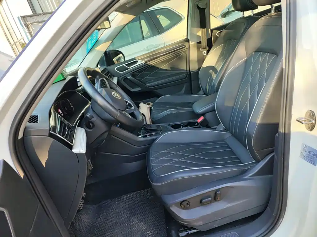 Volkswagen Tiguan L — миниатюра 15