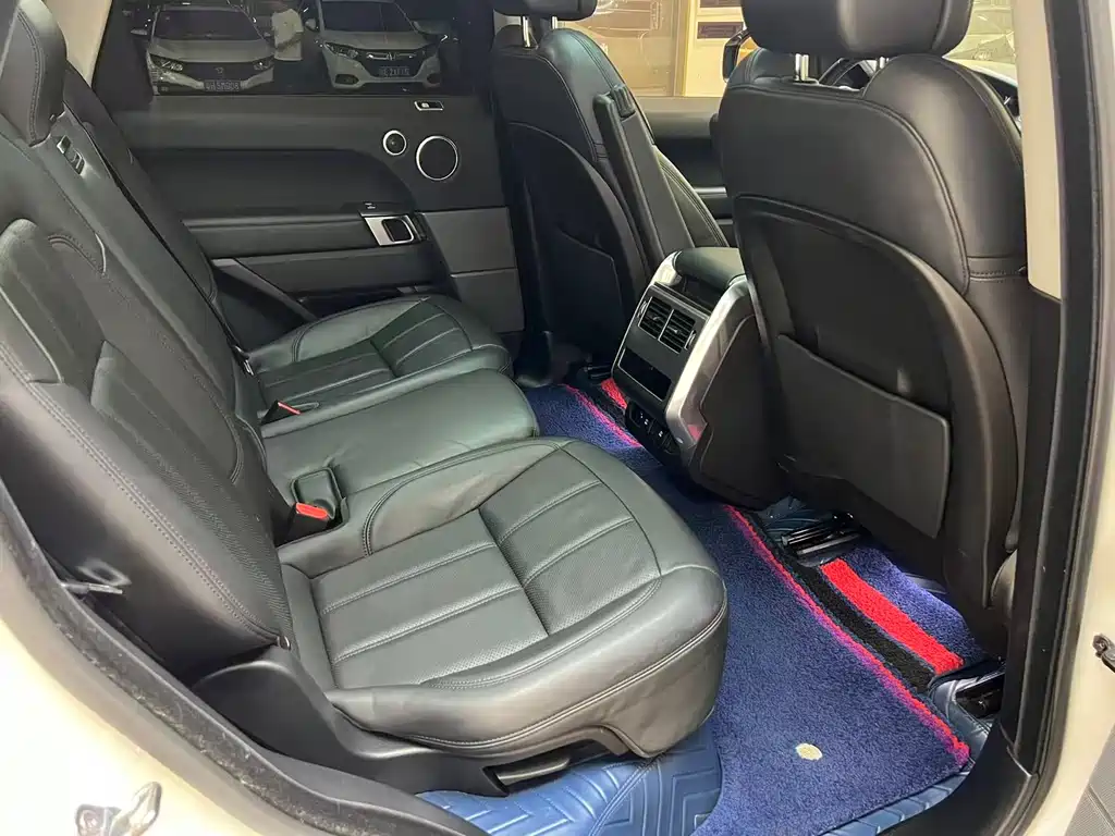 Land Rover Range Rover Sport 2020 3.0 L6 SE