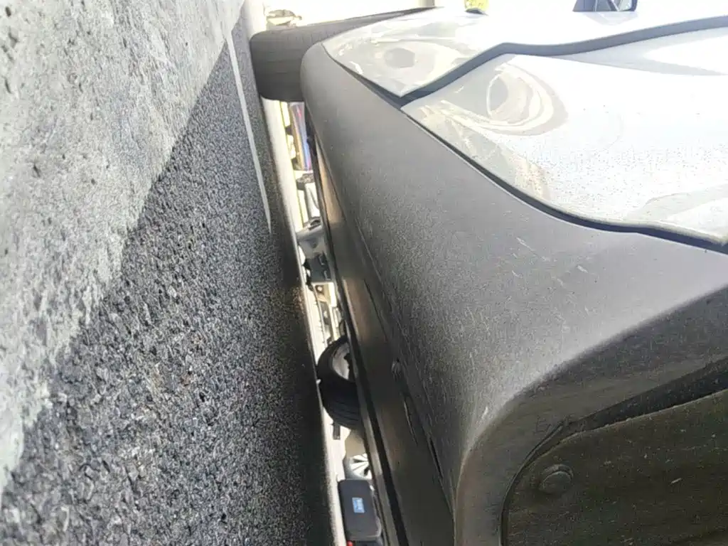 Tesla Model Y — миниатюра 22
