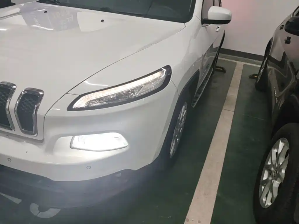 Jeep Cherokee — миниатюра 24