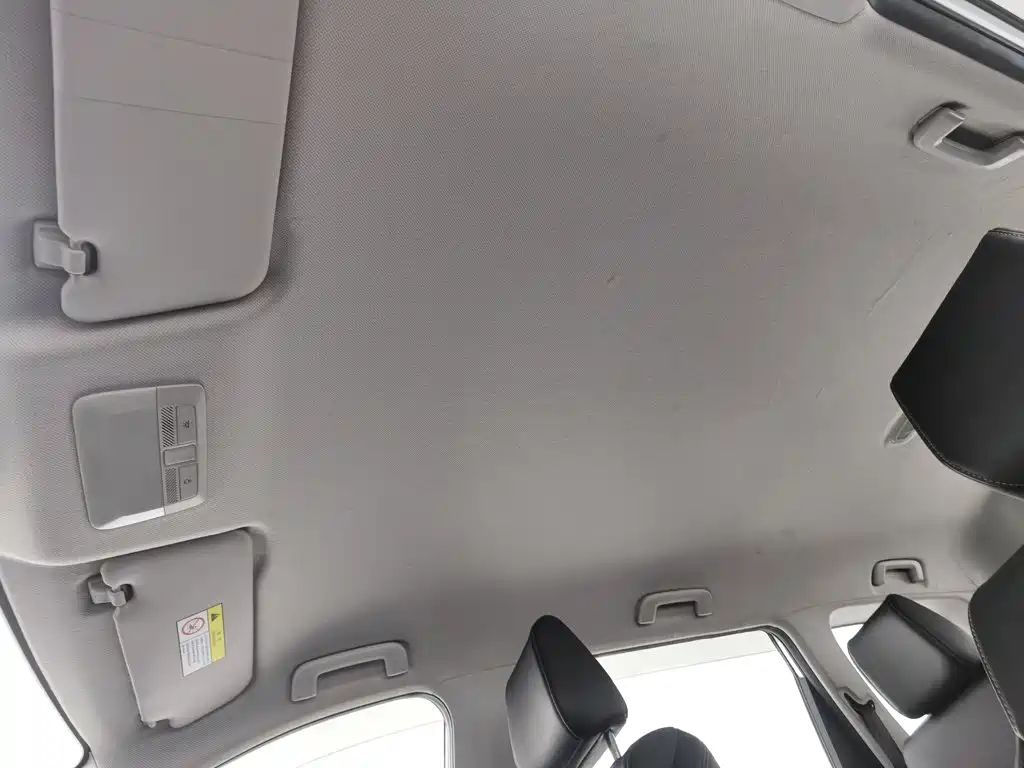 Wuling Jiachen — миниатюра 14