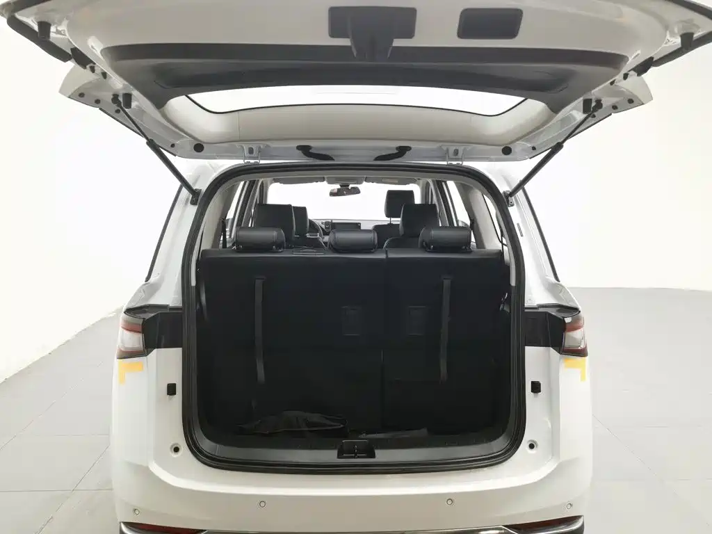 Wuling Jiachen — миниатюра 16