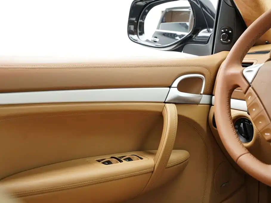 Porsche Cayenne — миниатюра 29