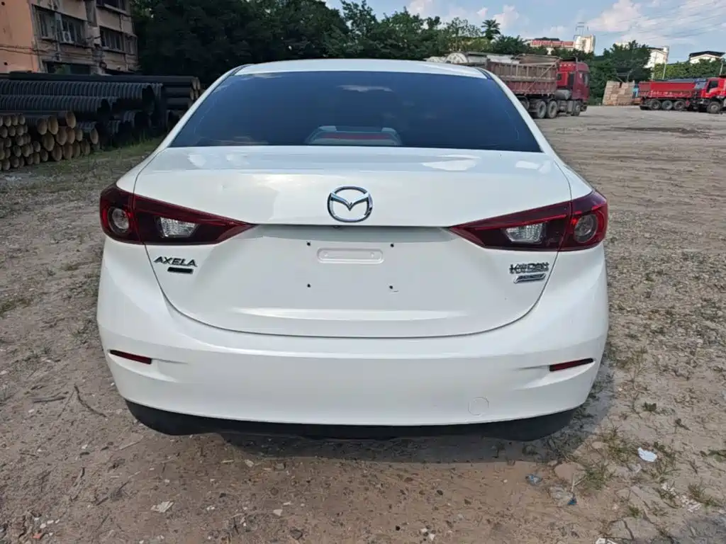 Mazda Mazda3 3 2016 1.5L AT Comfort