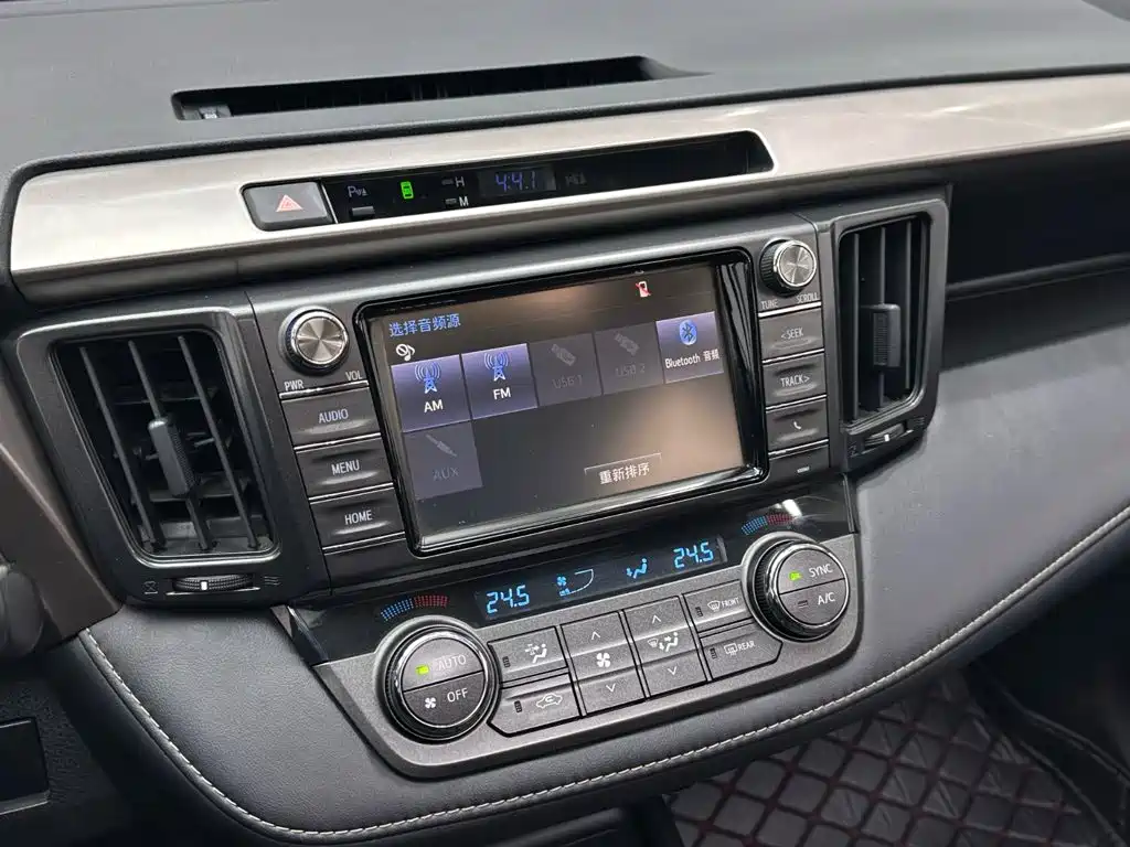 Toyota RAV4 — миниатюра 14