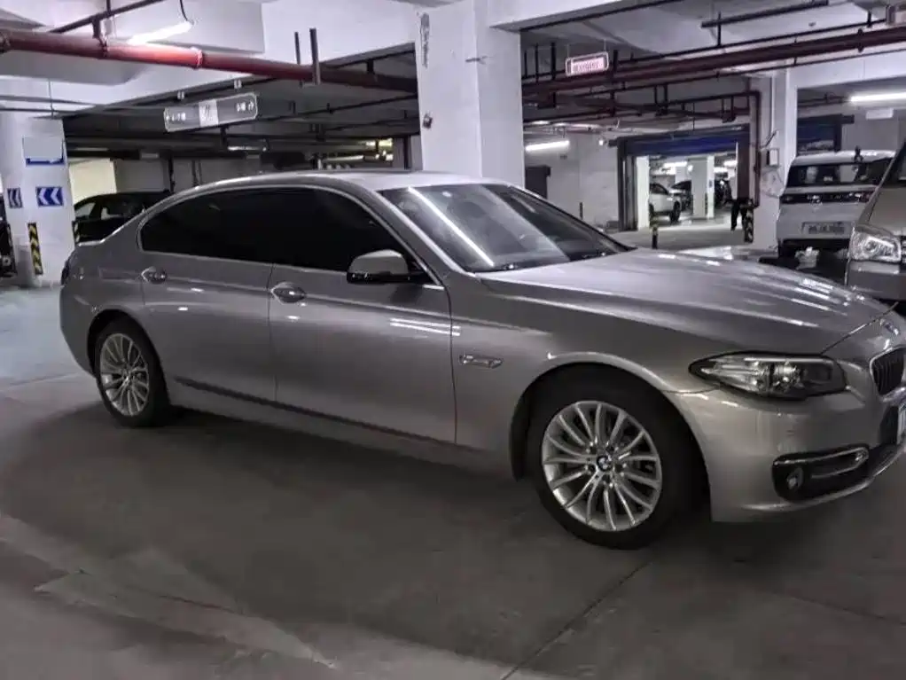 BMW 5 Series — миниатюра 9