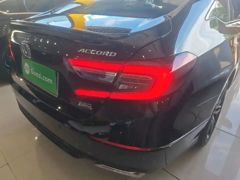 Honda Accord — миниатюра 8