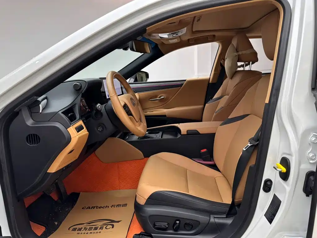 Lexus ES — миниатюра 8
