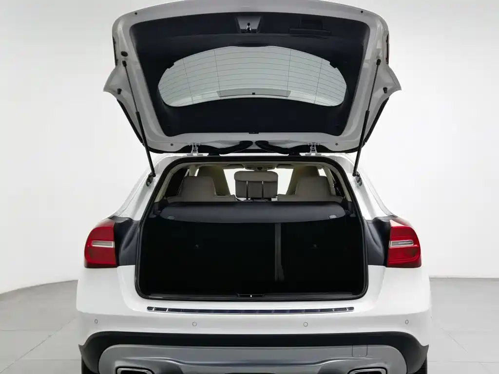 Mercedes-Benz GLA — миниатюра 16