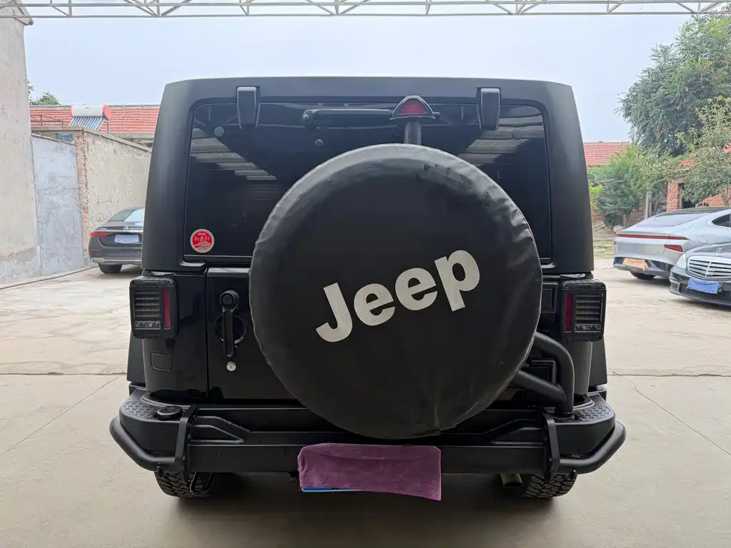 Jeep Wrangler — миниатюра 6