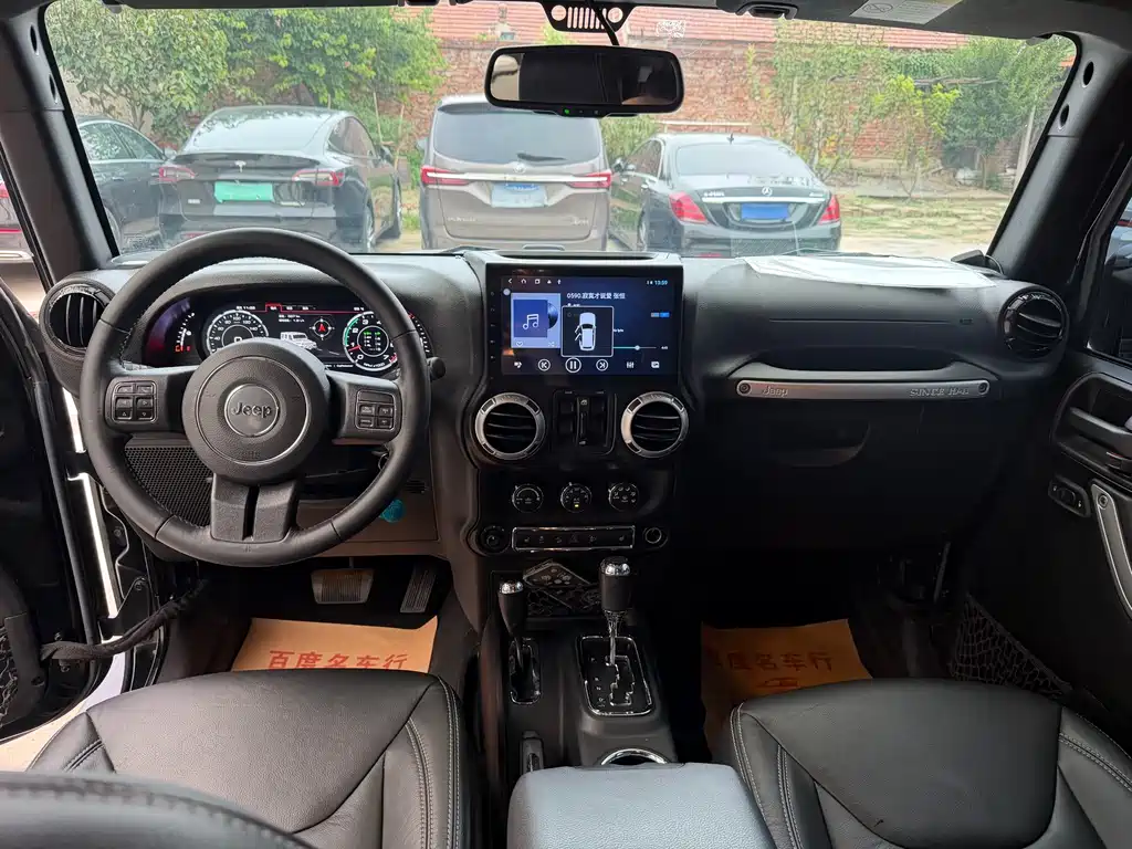 Jeep Wrangler — миниатюра 13
