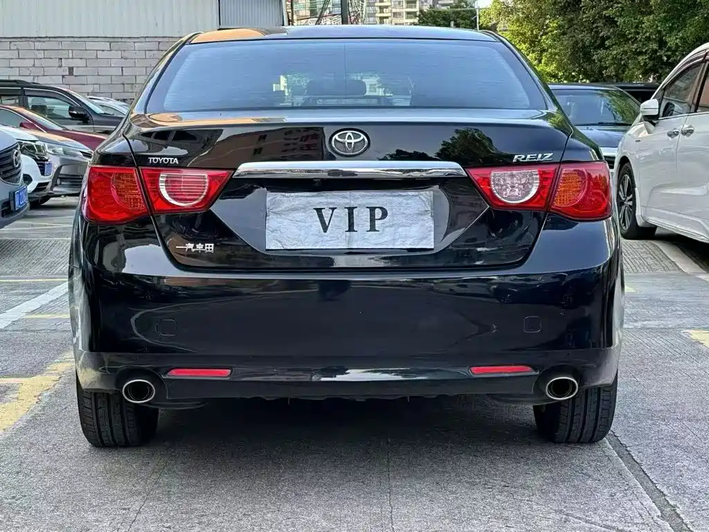 Toyota Reiz — миниатюра 8