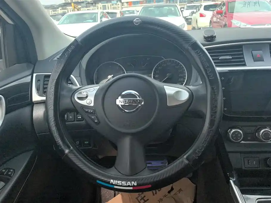 NISSAN XUAN YI