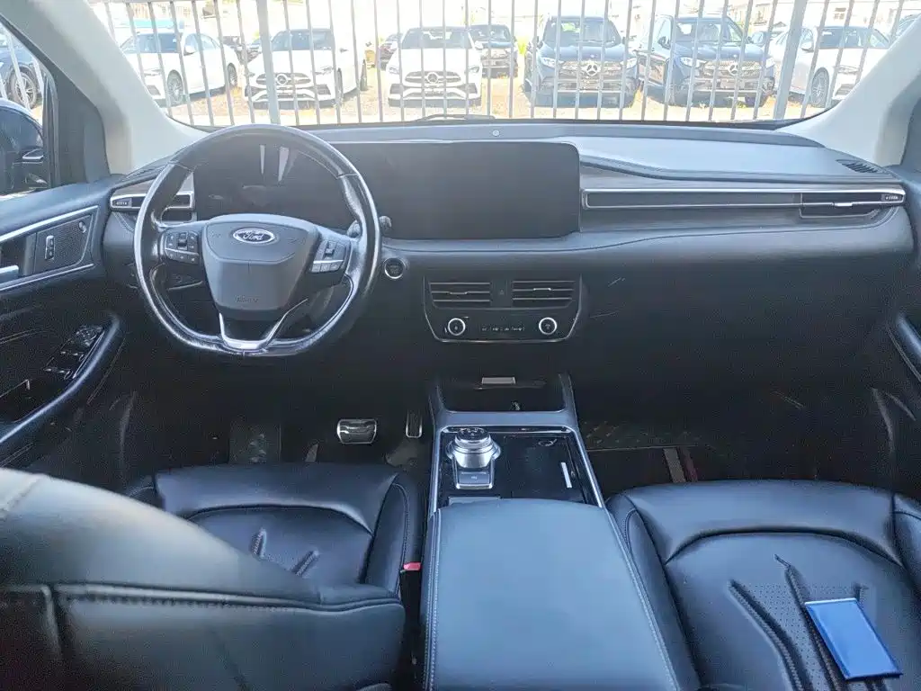 Ford Edge — миниатюра 13