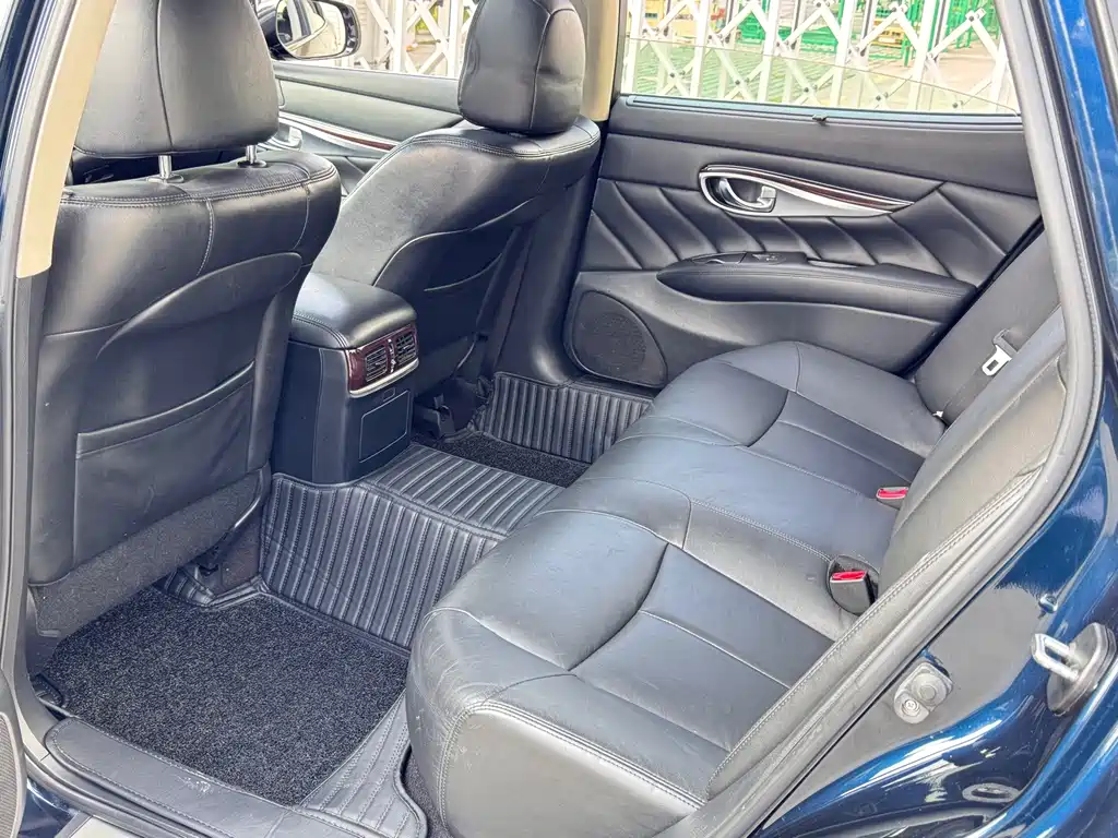 Infiniti Q70 — миниатюра 25